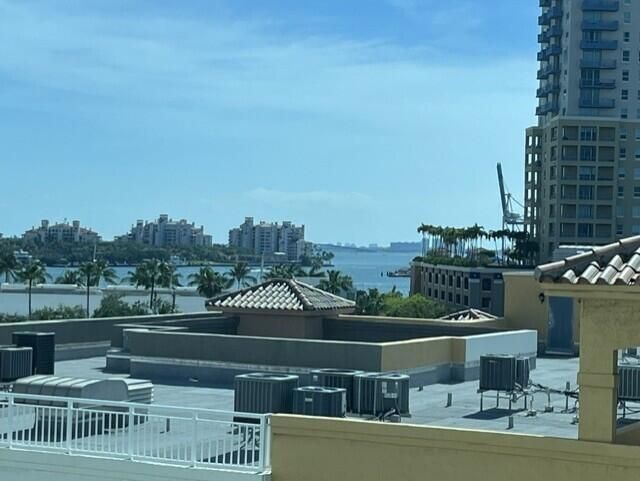 110 Washington Avenue, Unit 1717, Miami Beach, FL 33139 Photo