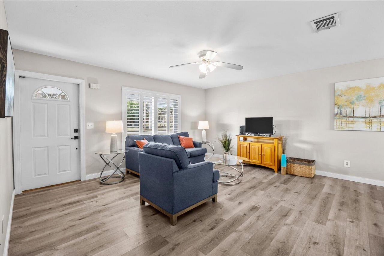 1673 SE Lyngate Drive, Port Saint Lucie, FL 34952 Photo