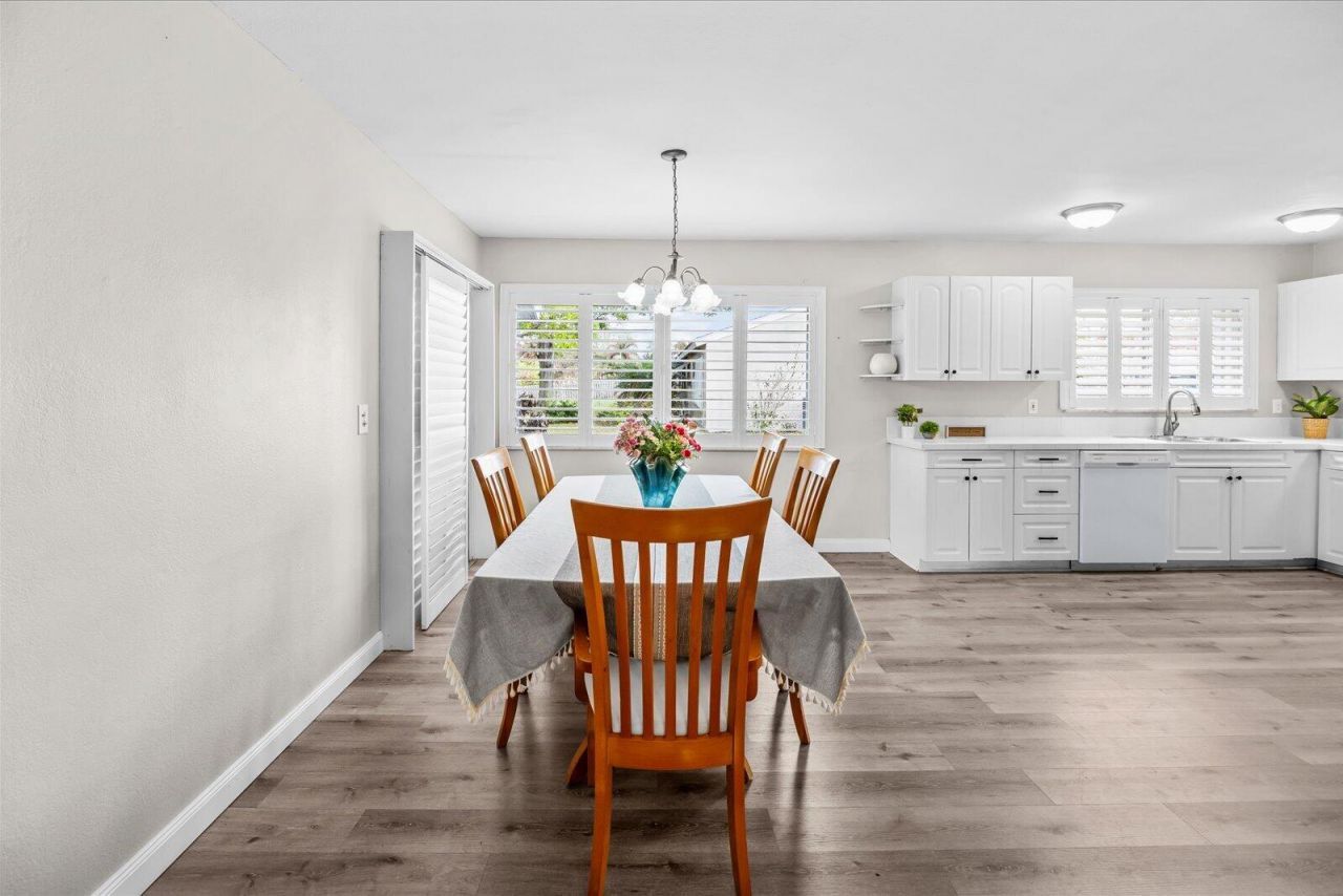 1673 SE Lyngate Drive, Port Saint Lucie, FL 34952 Photo