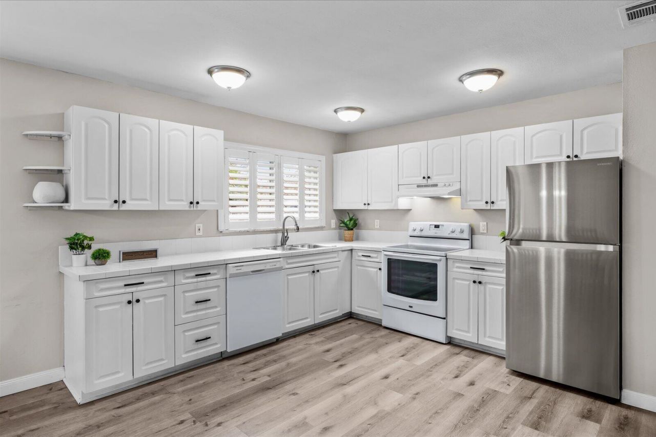 1673 SE Lyngate Drive, Port Saint Lucie, FL 34952 Photo