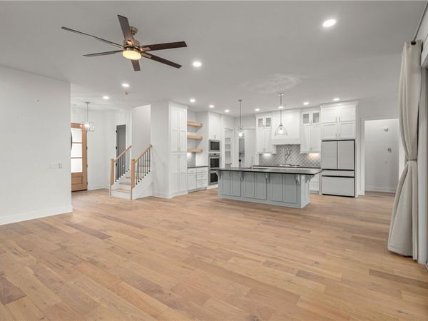 7680 Via Roma Avenue, Springdale, AR 72762