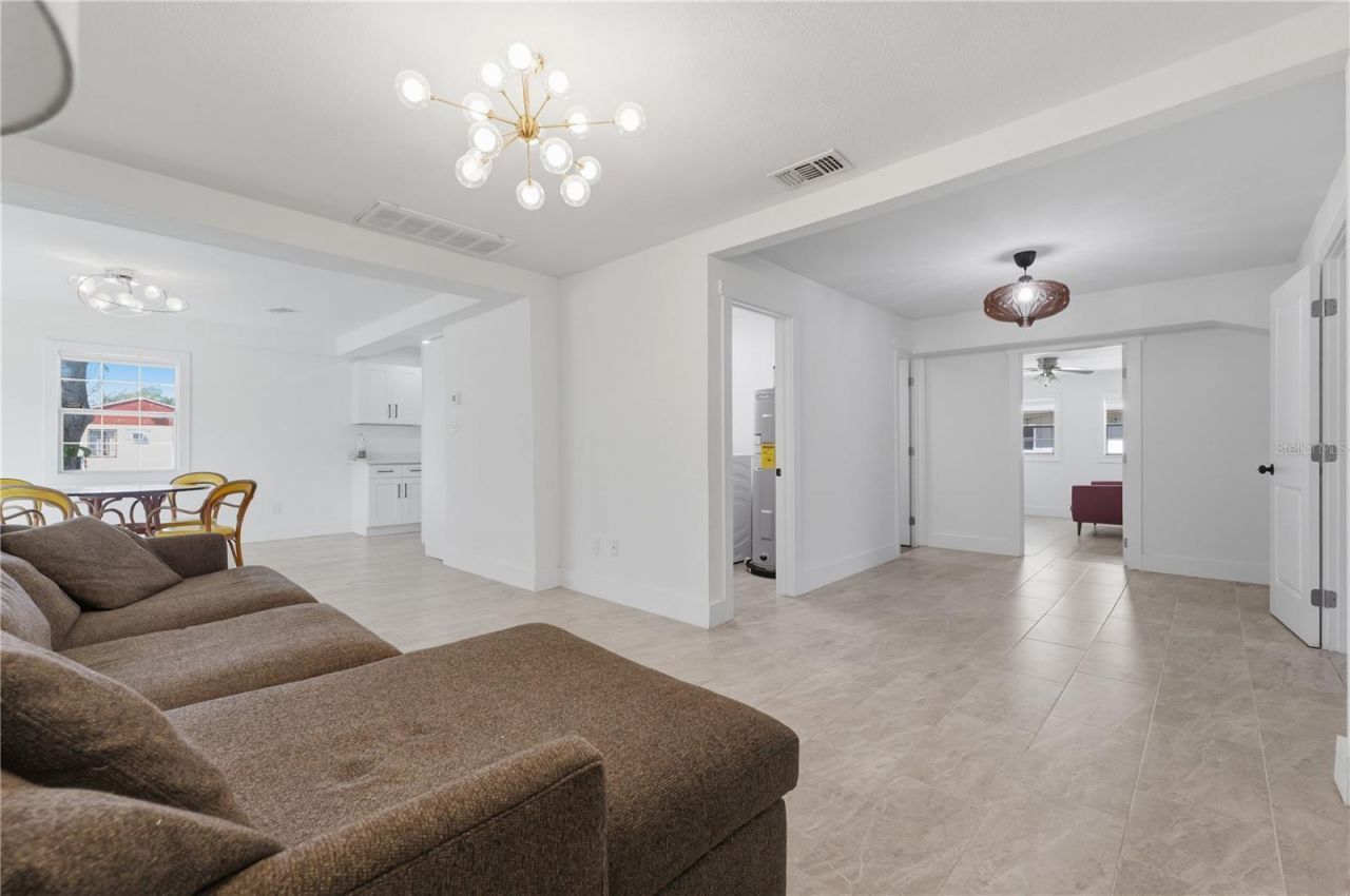 733 61st Avenue Ne, Saint Petersburg, FL 33703 Photo