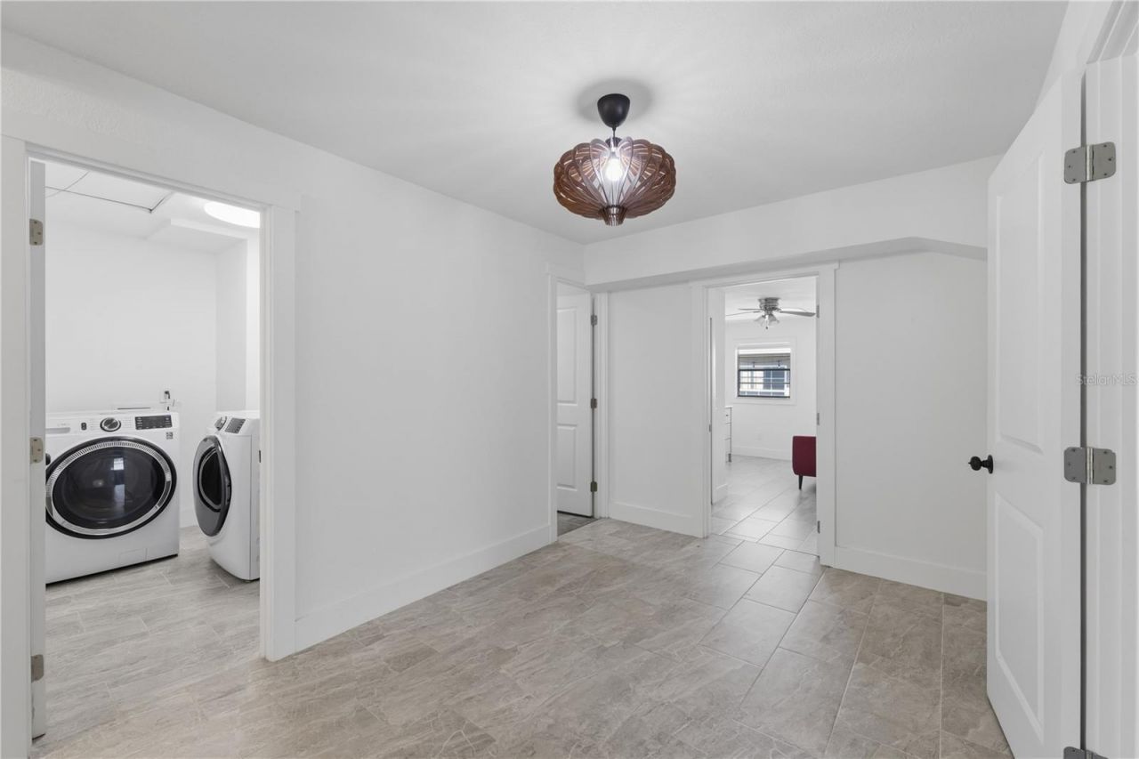 733 61st Avenue Ne, Saint Petersburg, FL 33703 Photo