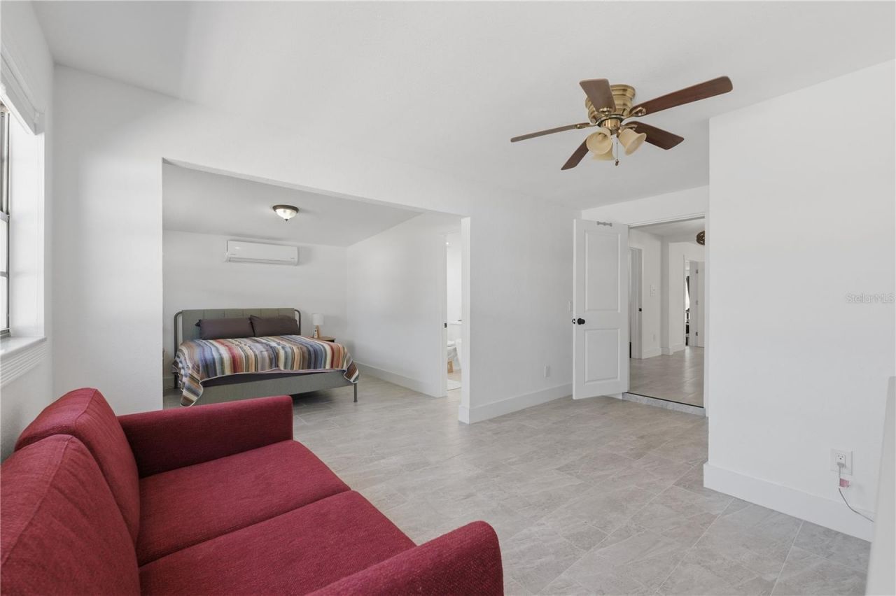 733 61st Avenue Ne, Saint Petersburg, FL 33703 Photo