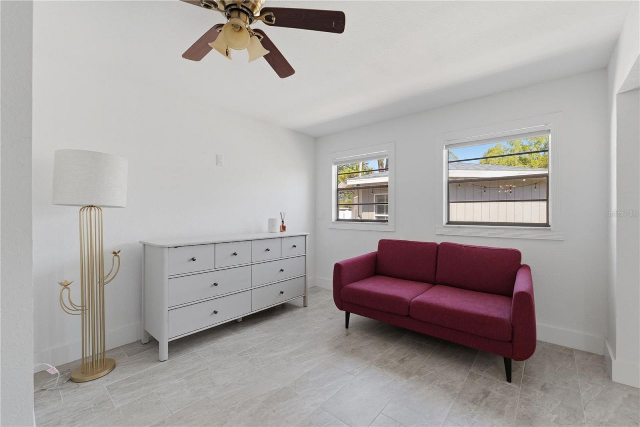 733 61st Avenue Ne, Saint Petersburg, FL 33703 Photo