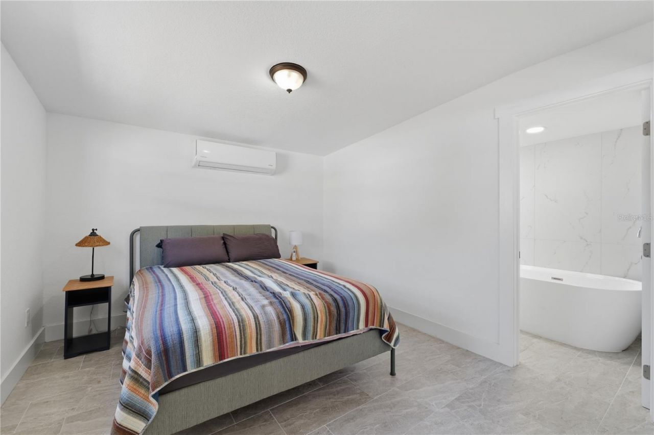 733 61st Avenue Ne, Saint Petersburg, FL 33703 Photo