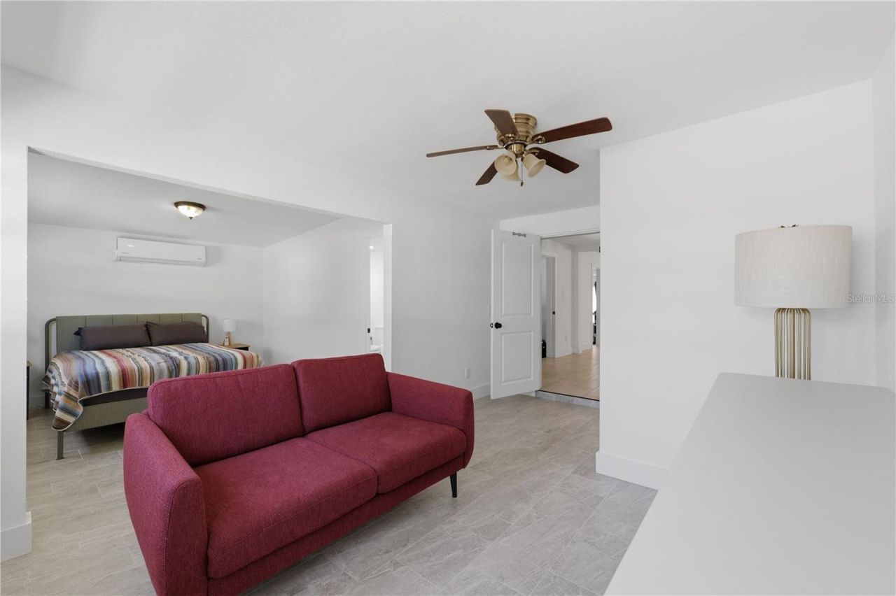 733 61st Avenue Ne, Saint Petersburg, FL 33703 Photo