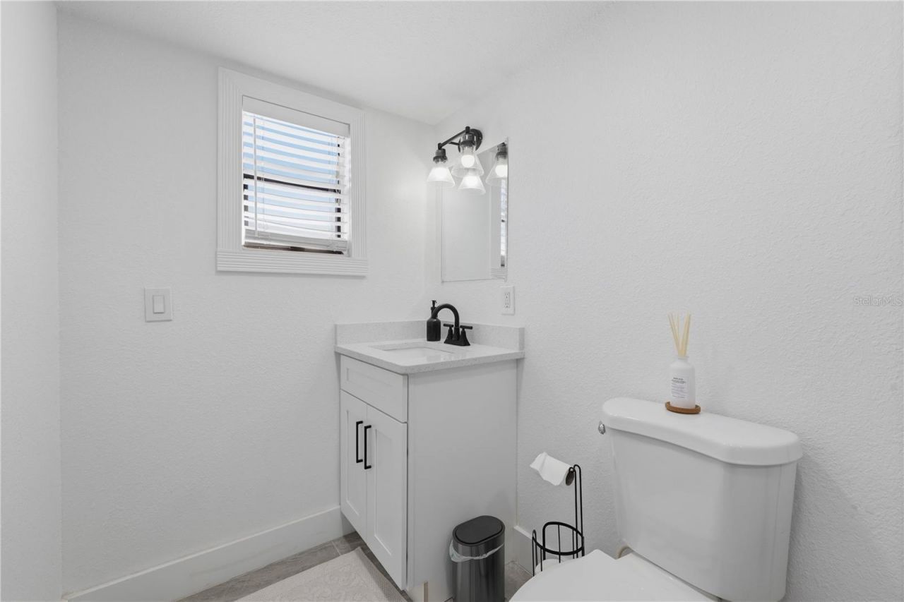 733 61st Avenue Ne, Saint Petersburg, FL 33703 Photo