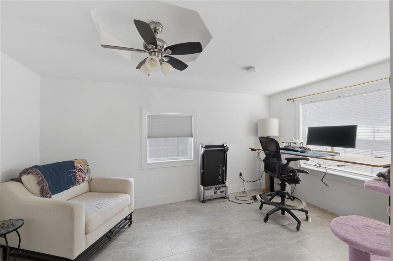 733 61st Avenue Ne, Saint Petersburg, FL 33703 Photo