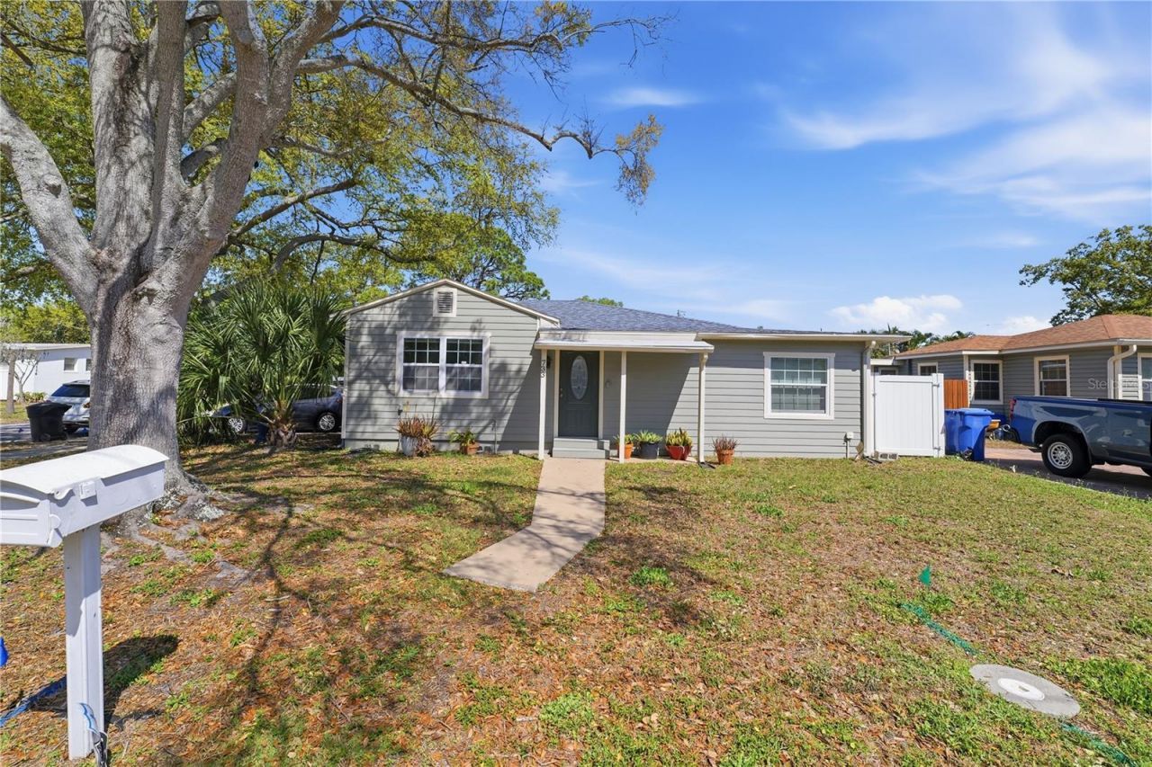 733 61st Avenue Ne, Saint Petersburg, FL 33703 Photo