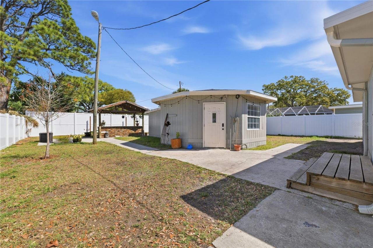 733 61st Avenue Ne, Saint Petersburg, FL 33703 Photo