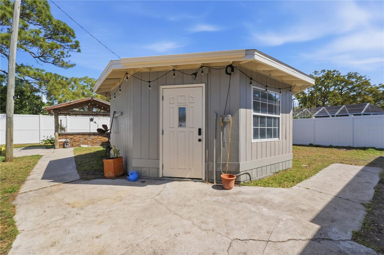 733 61st Avenue Ne, Saint Petersburg, FL 33703 Photo