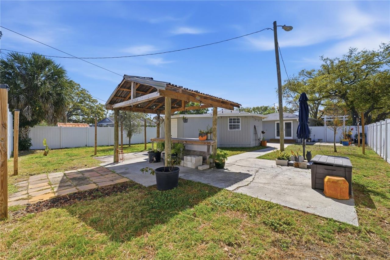 733 61st Avenue Ne, Saint Petersburg, FL 33703 Photo