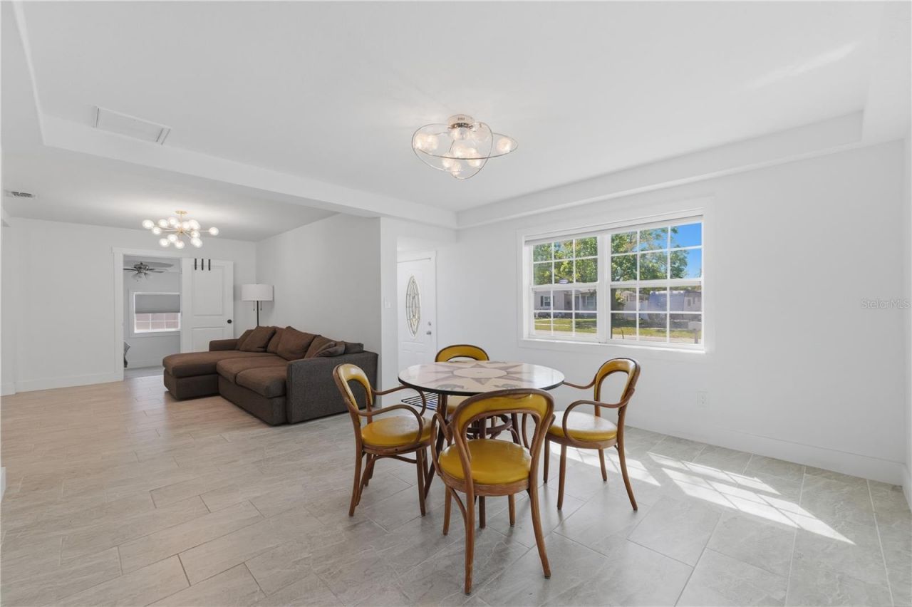 733 61st Avenue Ne, Saint Petersburg, FL 33703 Photo