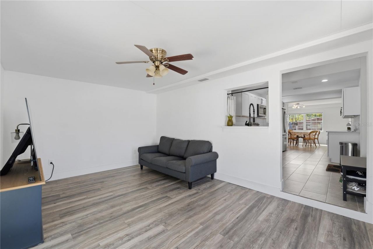 733 61st Avenue Ne, Saint Petersburg, FL 33703 Photo