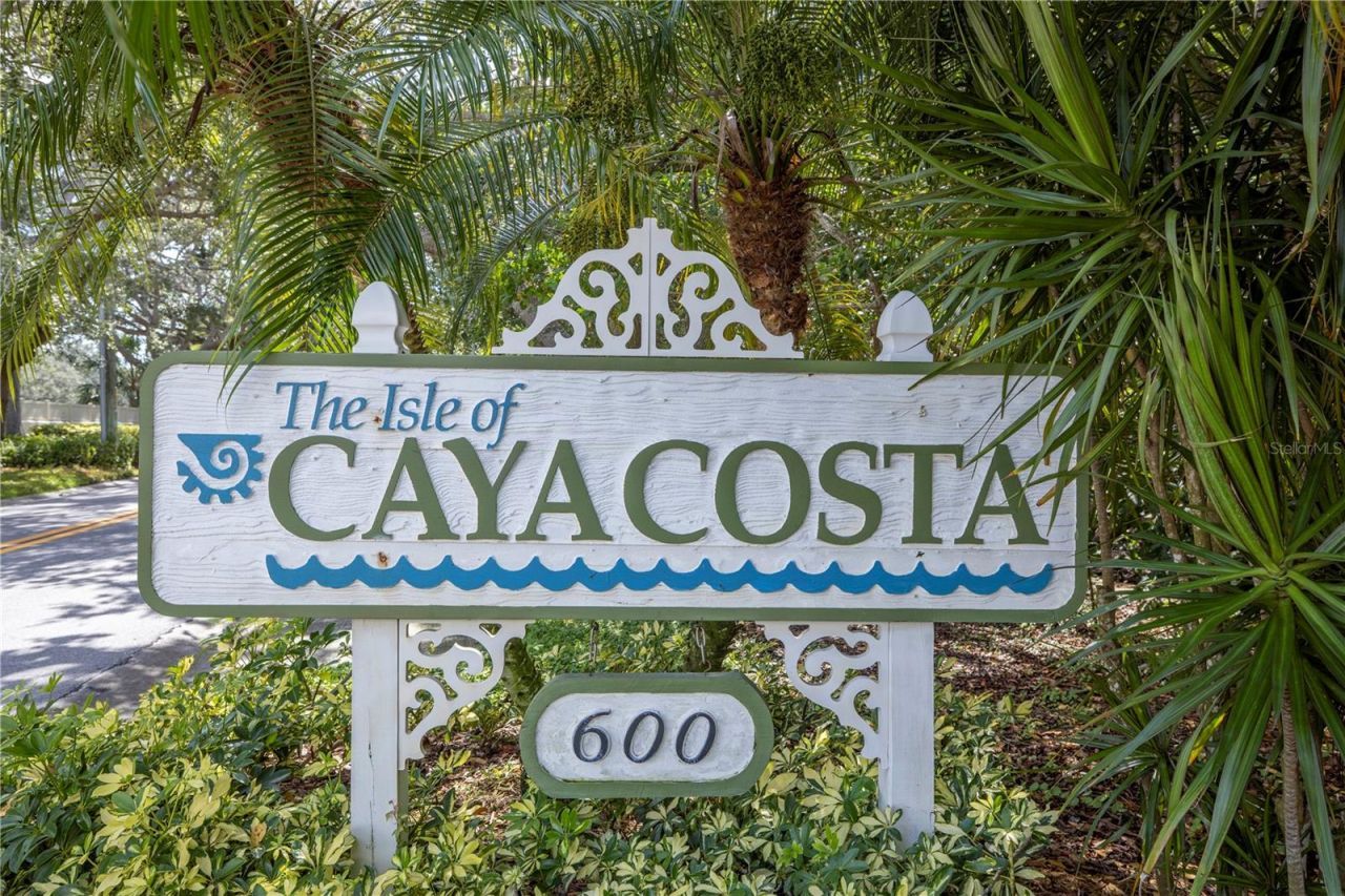 912 Myakka Court Ne, Saint Petersburg, FL 33702 Photo