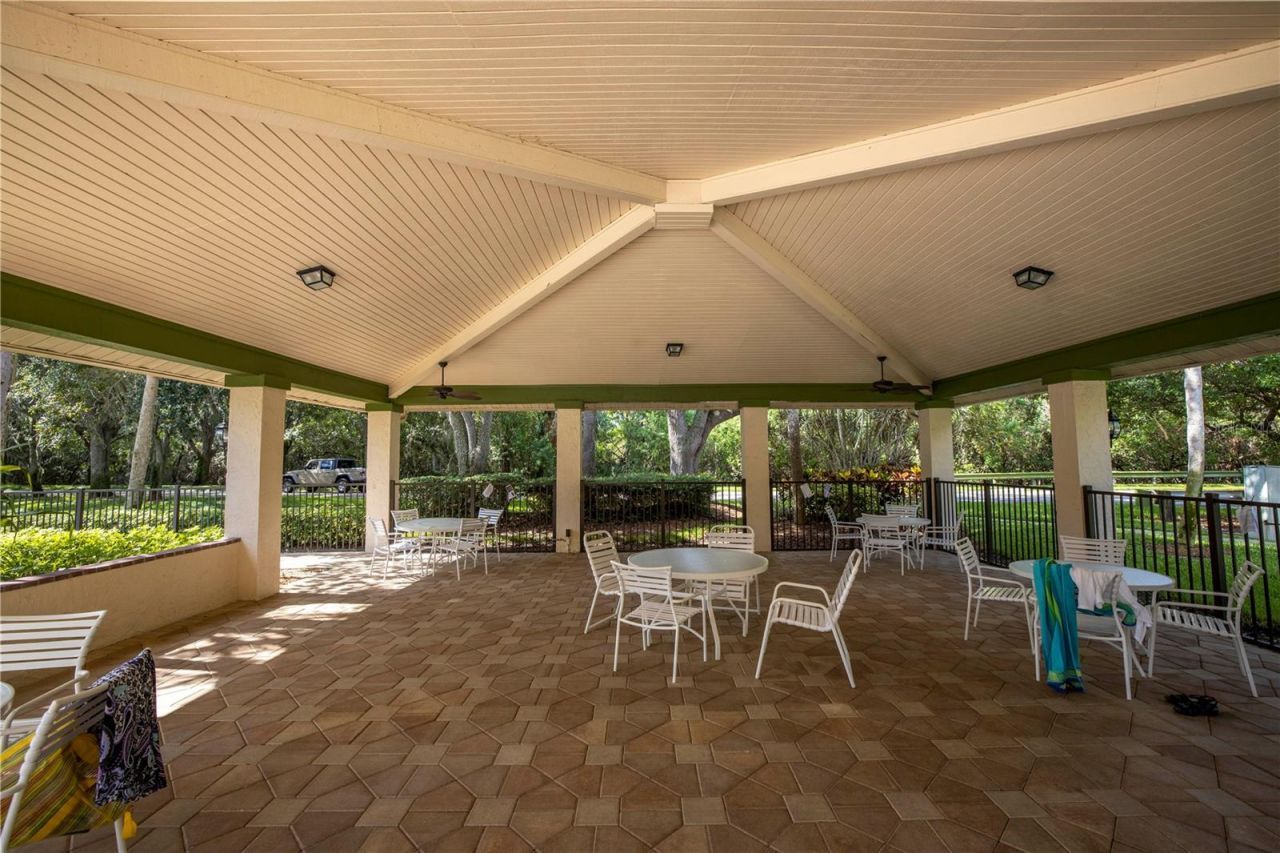 912 Myakka Court Ne, Saint Petersburg, FL 33702 Photo