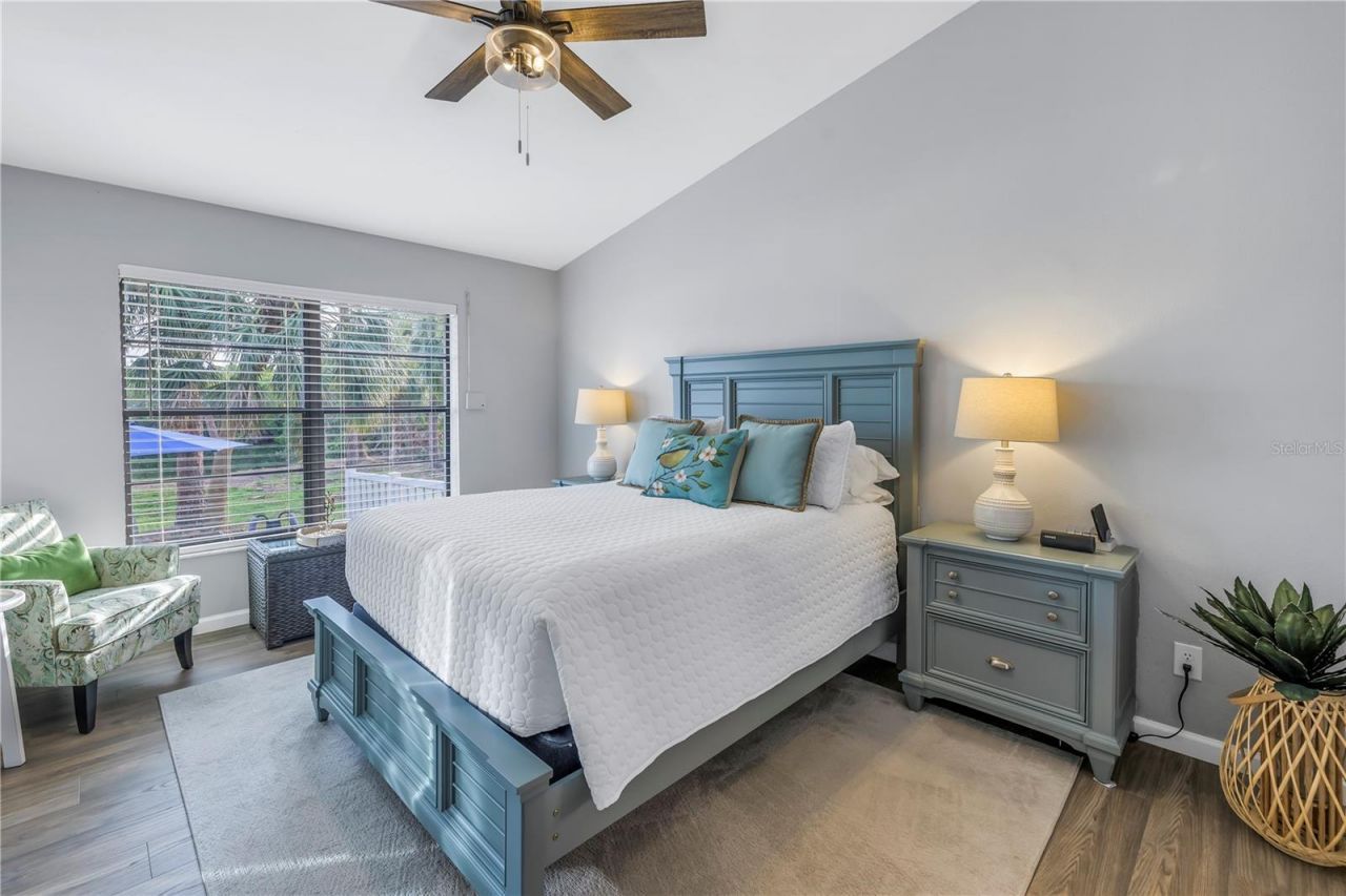 912 Myakka Court Ne, Saint Petersburg, FL 33702 Photo