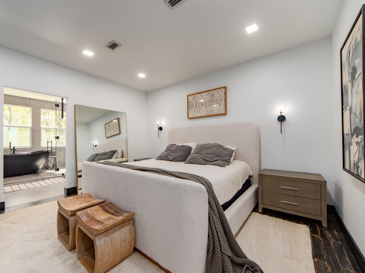 1064 Sylvia Lane, Tampa, FL 33613 Photo