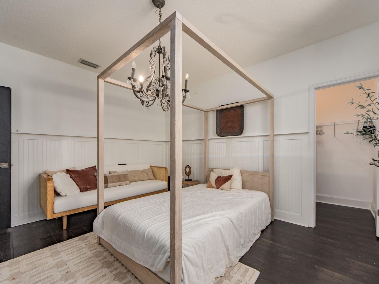 1064 Sylvia Lane, Tampa, FL 33613 Photo