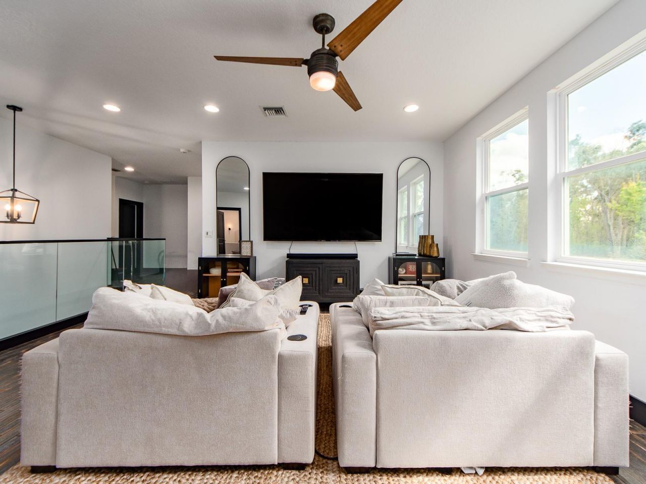 1064 Sylvia Lane, Tampa, FL 33613 Photo