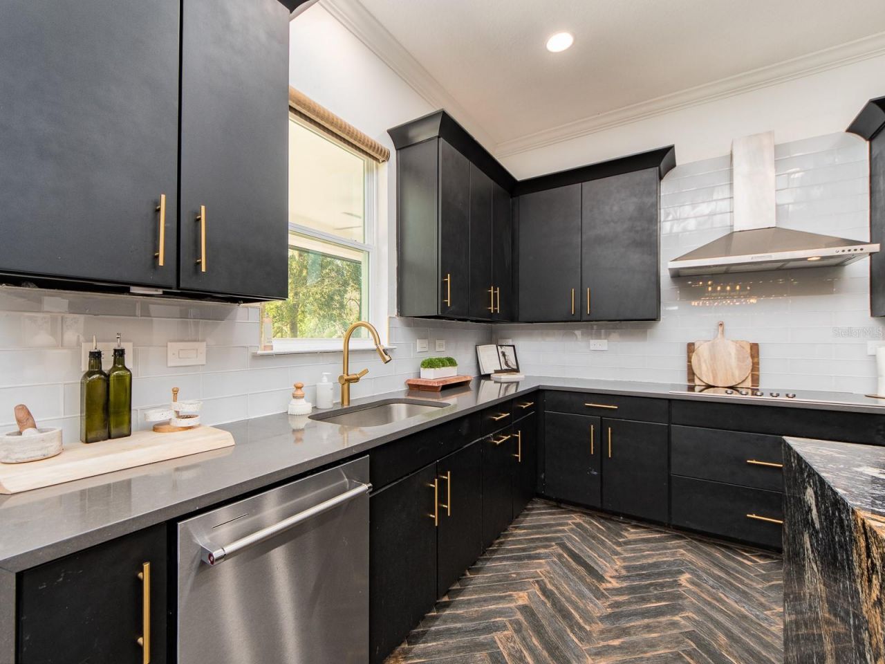 1064 Sylvia Lane, Tampa, FL 33613 Photo