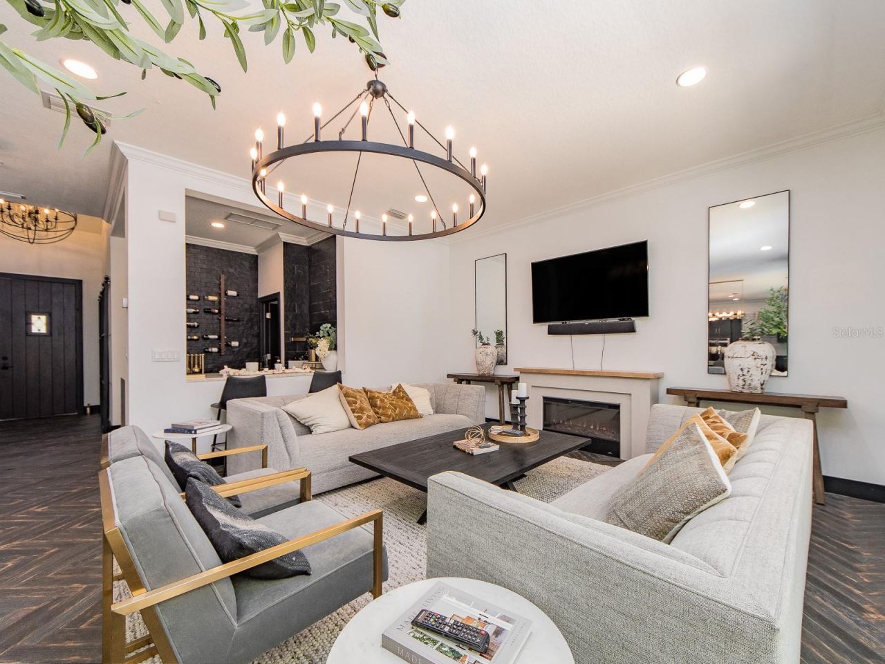 1064 Sylvia Lane, Tampa, FL 33613 Photo