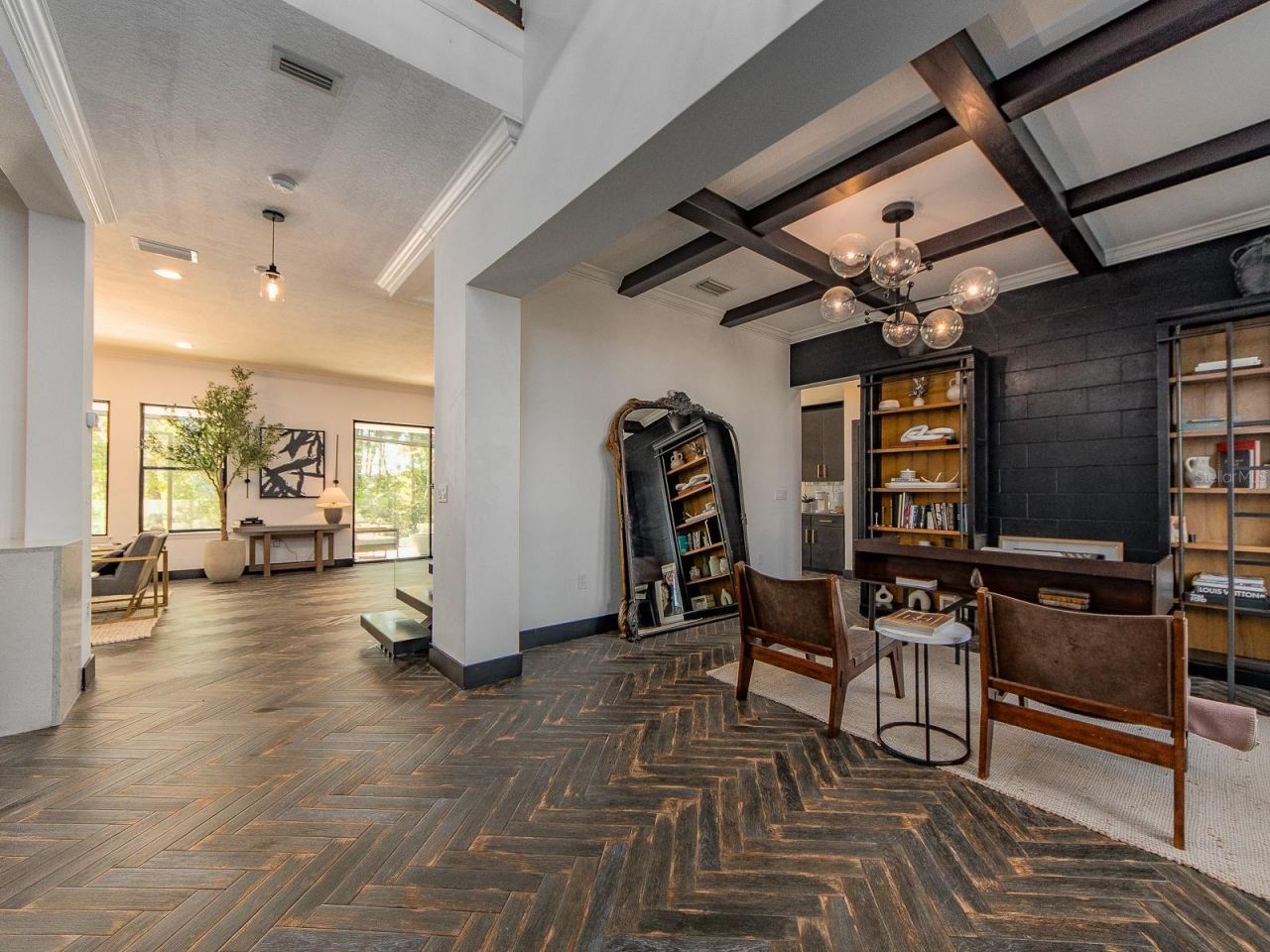 1064 Sylvia Lane, Tampa, FL 33613 Photo