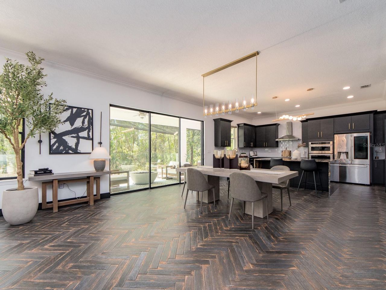 1064 Sylvia Lane, Tampa, FL 33613 Photo