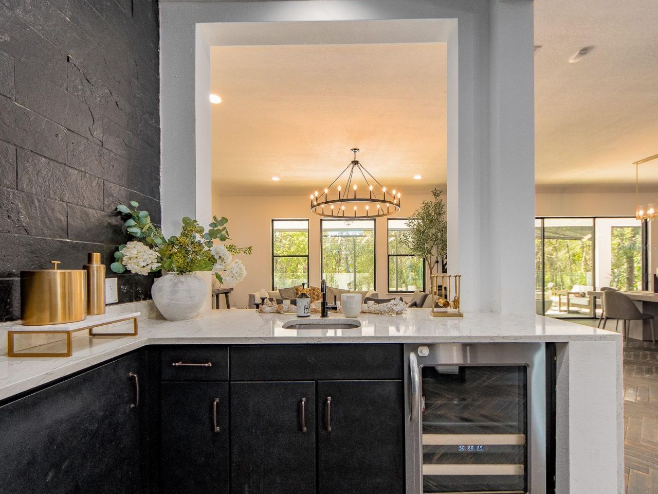 1064 Sylvia Lane, Tampa, FL 33613 Photo