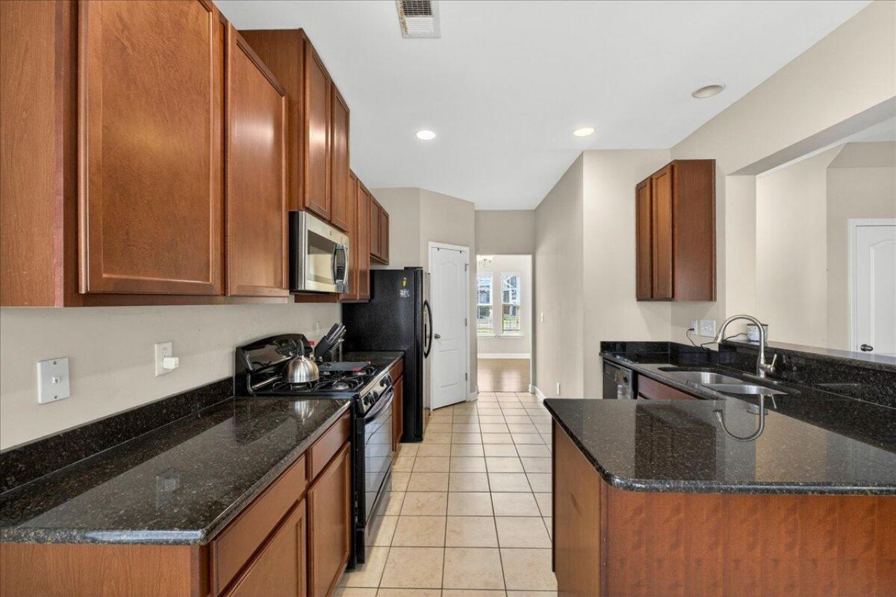 3657 Pimmit Place Photo 12