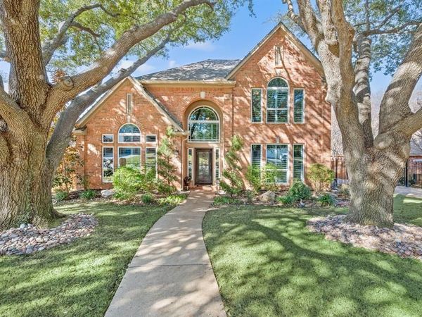 1093 Woodbriar Drive, Grapevine, TX 76051