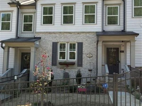 345 Vista Lane, Woodstock, GA 30189