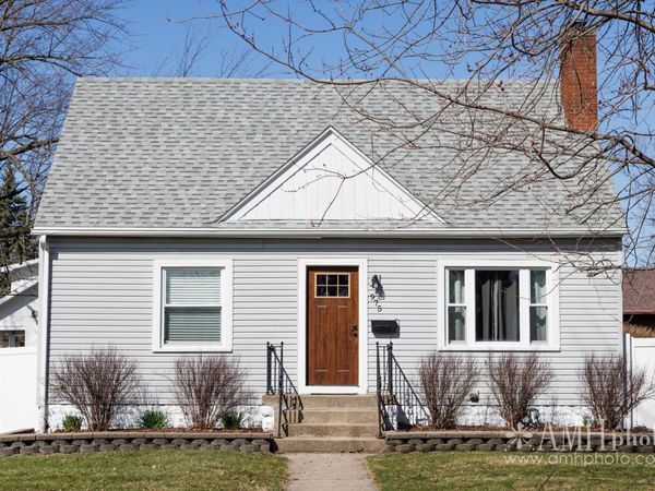 975 W Park Drive , Kankakee, IL 60901