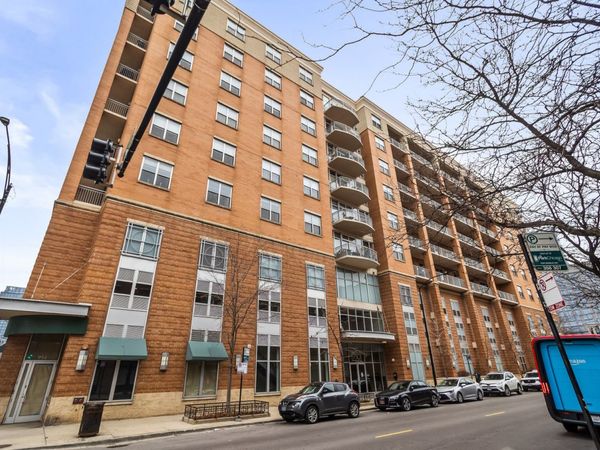 950 W MONROE Street, Unit 817, Chicago, IL 60607