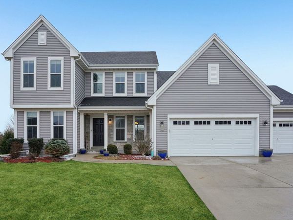 609 Westlawn Ave, Mukwonago, WI 53149