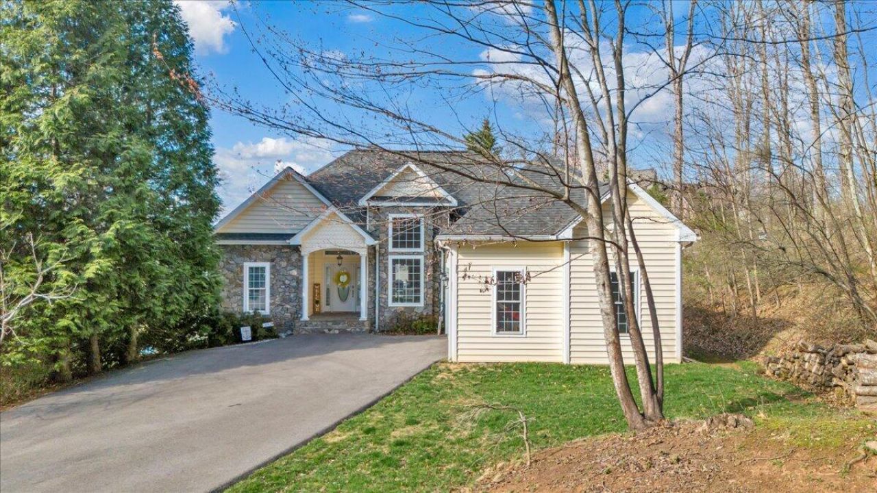 1892 Morewood Rd, Hardy, VA 24101 Main Photo