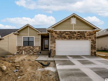 13055 S 44th Avenue, Bellevue, NE 68123