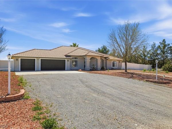 1131 China Street , Pahrump, NV 89048