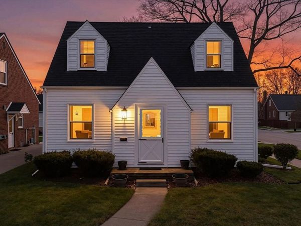 1000 N Elizabeth Street, Dearborn, MI 48128