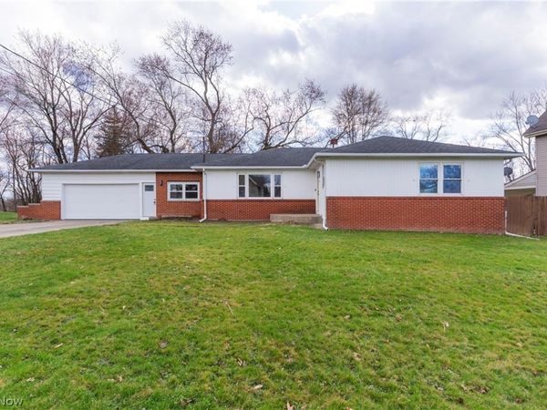 529 Warren Avenue , Niles, OH 44446