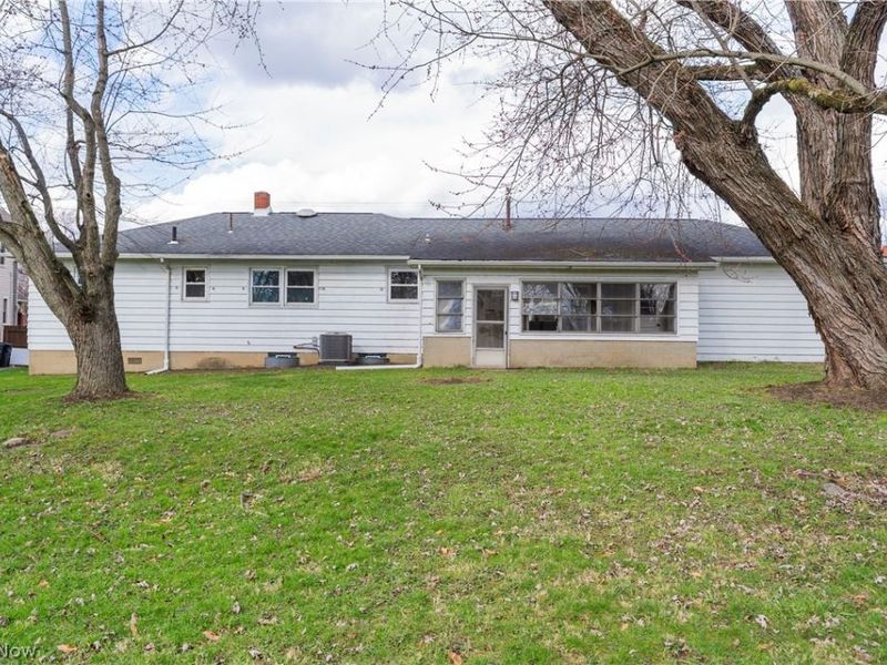 529 Warren Avenue, Niles, OH 44446 Photo 2