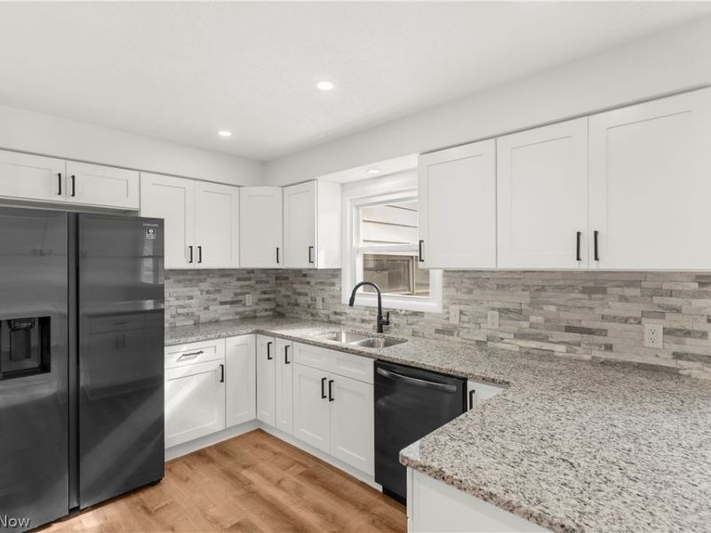 529 Warren Avenue, Niles, OH 44446 Photo 4