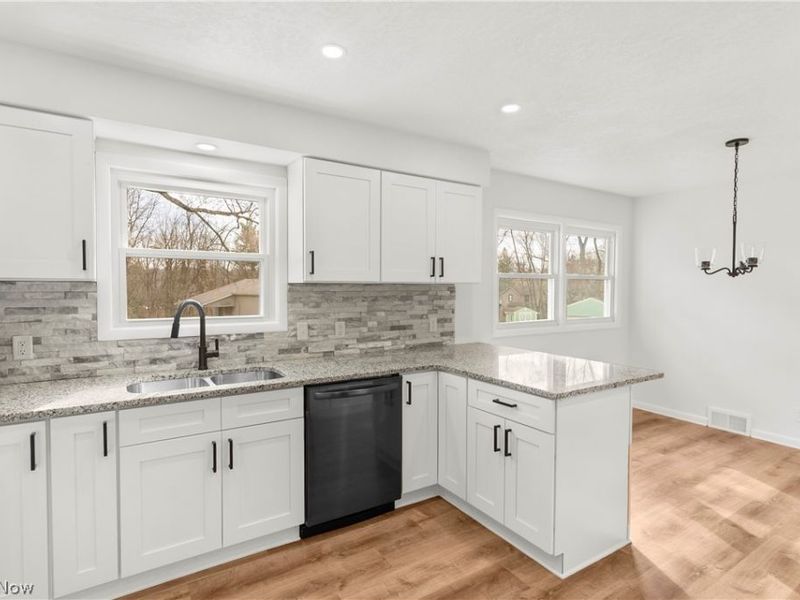 529 Warren Avenue, Niles, OH 44446 Photo 7