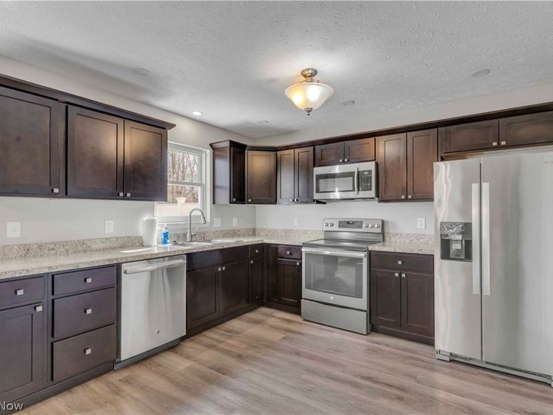 38145 French Creek Road, Avon, OH 44011 Photo 8