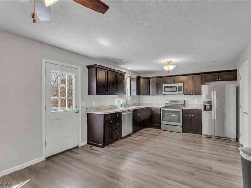 38145 French Creek Road, Avon, OH 44011 Photo 9