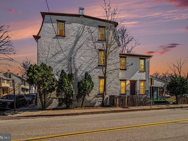 2 WALNUT STREET, POTTSTOWN, PA 19464