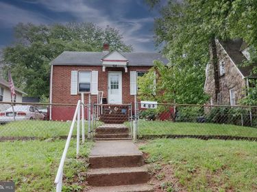 403 KERFOOT AVENUE , FRONT ROYAL, VA 22630