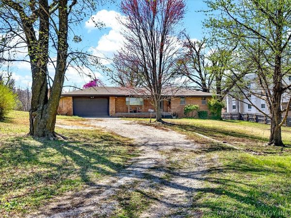 3939 Lakeview Drive, Bartlesville, OK 74006