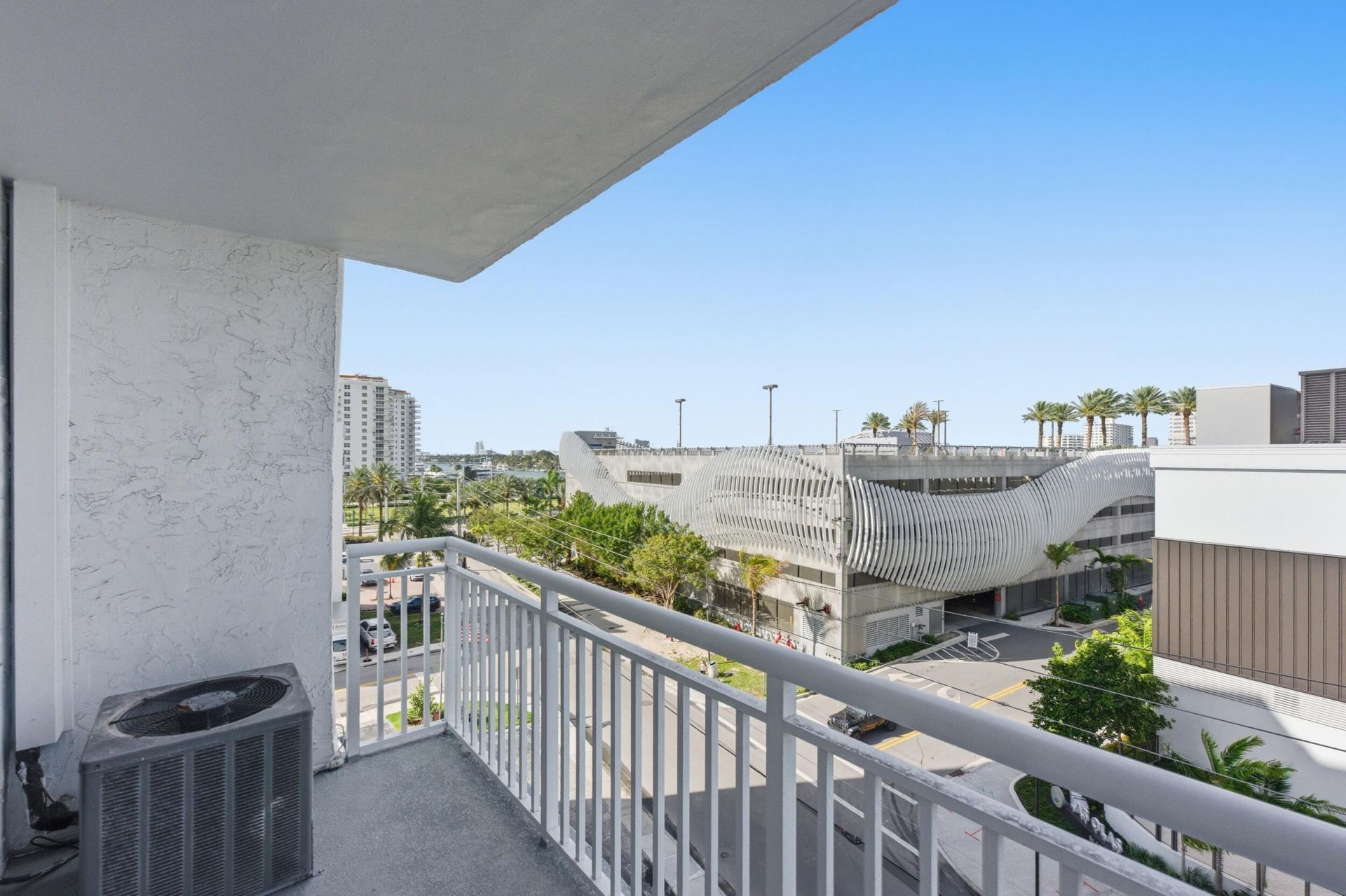 200 S Birch Road, Unit 605, Fort Lauderdale, FL 33316 Photo